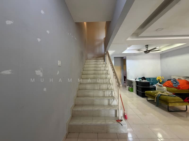 Rumah Flat untuk Dijual di Bandar Bukit Puchong - Muhammad Muadz - Living Room - PropertyGuru.com.my
