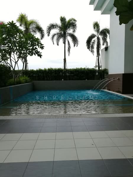 Service Residence for Sale at Mahkota Impian - Shue Lim - Pool - PropertyGuru.com.my