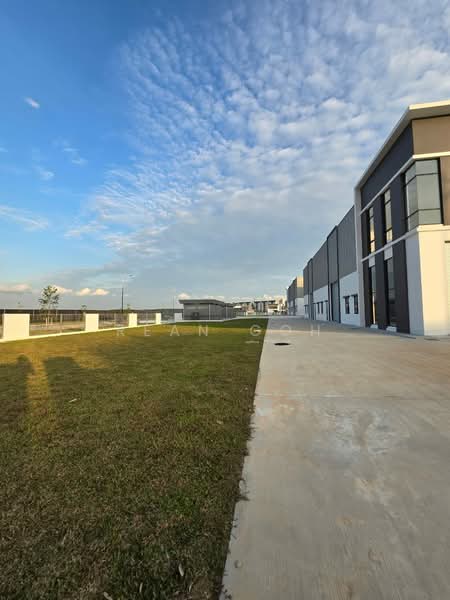 Kilang Berkembar untuk Disewa di Eco Business Park 2 Senai (Senai) - Rean Goh - Exterior - PropertyGuru.com.my