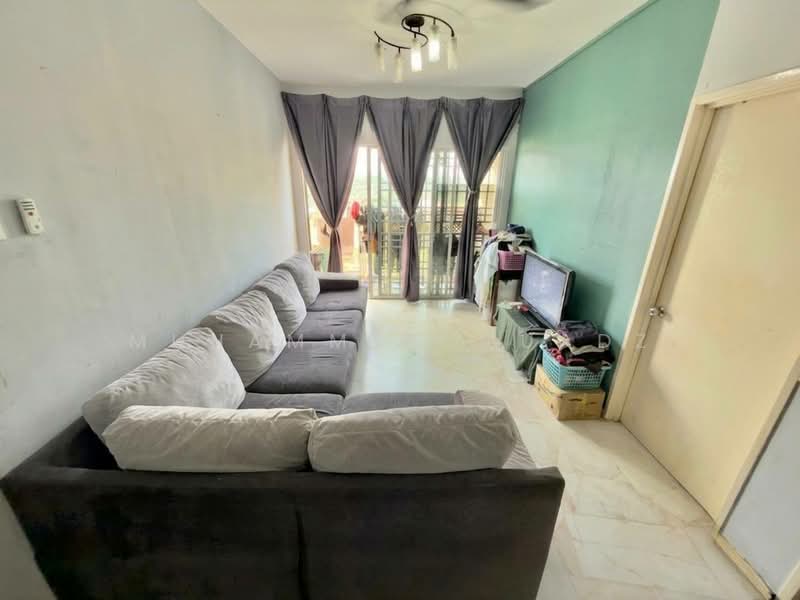 Pangsapuri untuk Dijual di Desaminium Rimba - Muhammad Muadz - Living Room - PropertyGuru.com.my