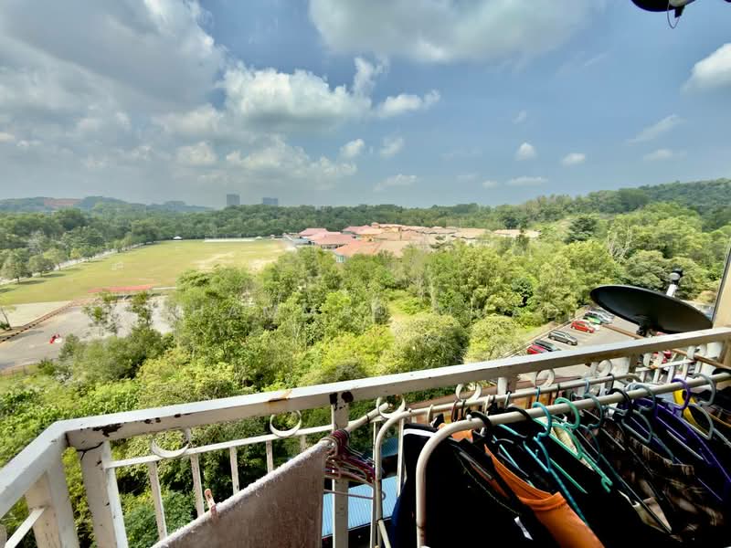 Pangsapuri untuk Dijual di Desaminium Rimba - Muhammad Muadz - Balcony - PropertyGuru.com.my