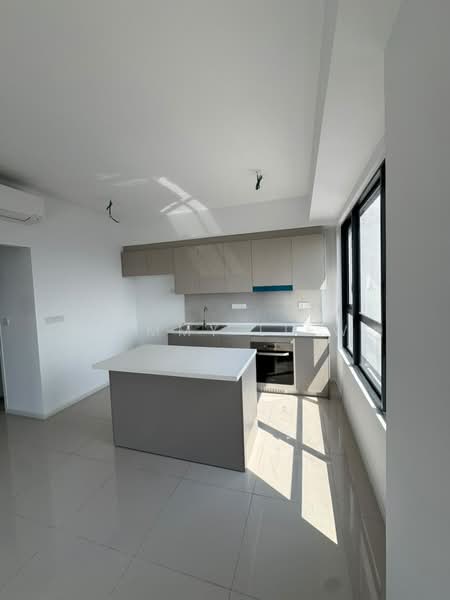 Service Residence for Sale at Residensi Estetik 8 (Est8) - Tommy Liew - Kitchen - PropertyGuru.com.my