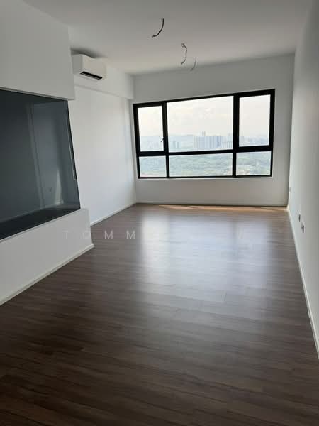 Kediaman Servis untuk Dijual di Est8 - Tommy Liew - Living Room - PropertyGuru.com.my