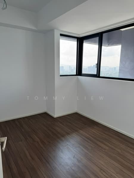 Kediaman Servis untuk Dijual di Est8 - Tommy Liew - View - PropertyGuru.com.my