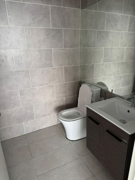 Kediaman Servis untuk Dijual di Est8 - Tommy Liew - Bathroom - PropertyGuru.com.my