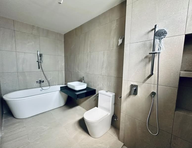 Rumah Berkembar untuk Dijual di Bukit Banyan (Sungai Petani) - Wong Chun Yian - Bathroom - PropertyGuru.com.my