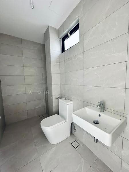 Rumah Berkembar untuk Dijual di Bukit Banyan (Sungai Petani) - Wong Chun Yian - Bathroom - PropertyGuru.com.my
