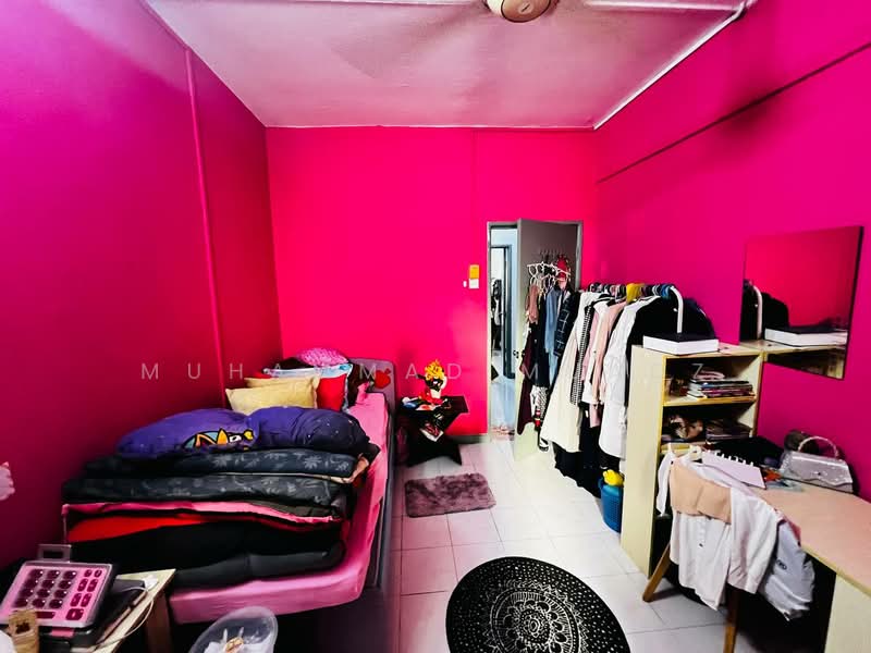 2.5-storey Terraced House for Sale in Seri Kembangan (Selangor) - Muhammad Muadz - Bedroom - PropertyGuru.com.my