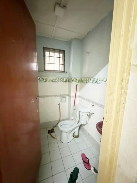 Rumah Teres 3-Tingkat untuk Dijual di Medan Idaman (Setapak) - Annie How - Bathroom - PropertyGuru.com.my