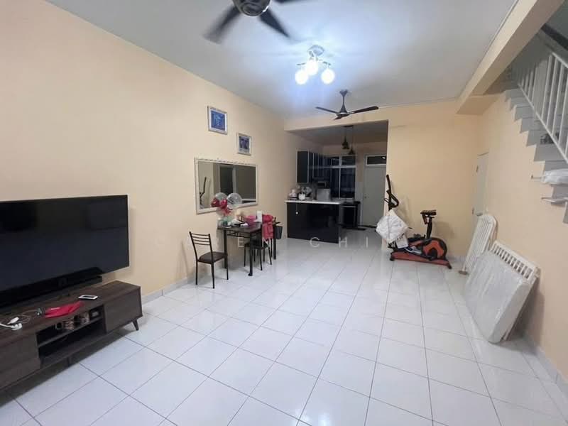 2-storey Terraced House for Rent in Pasir Gudang (Johor) - Caren Chin - Living Room - PropertyGuru.com.my