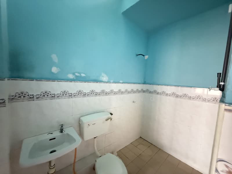 2-storey Terraced House for Sale in Taman Song Choon (Ipoh) - Vivien Ng - Bathroom - PropertyGuru.com.my