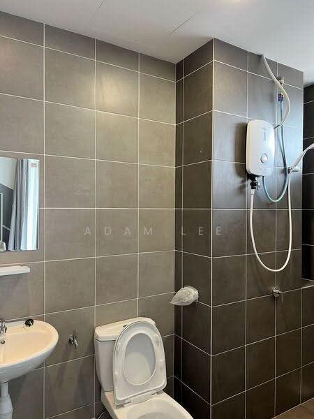 Kediaman Servis untuk Dijual di The Netizen - Adam Lee - Bathroom - PropertyGuru.com.my