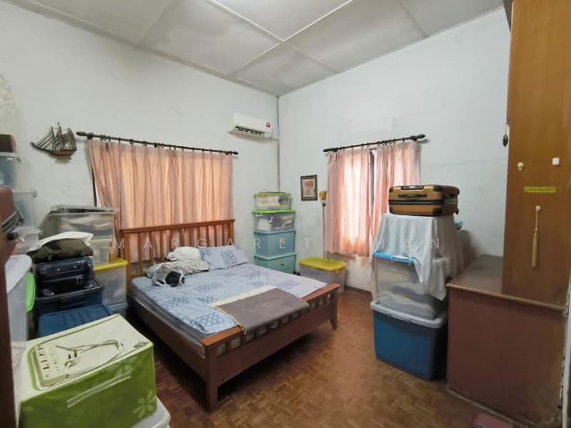 Bungalow House untuk Dijual di Shah Alam (Selangor) - Margaret Than - Bedroom - PropertyGuru.com.my