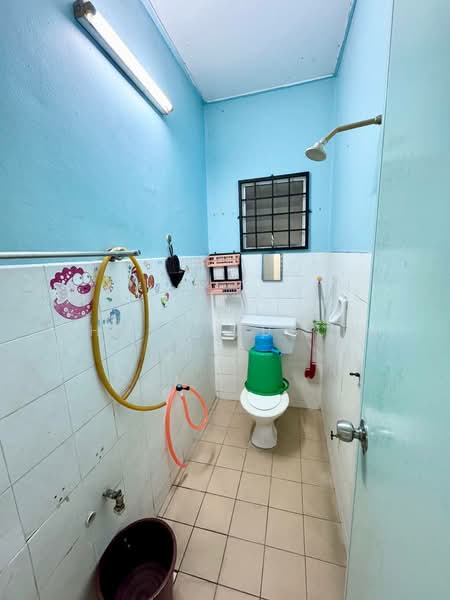 Pangsapuri untuk Dijual di Pangsapuri Sri Maya - Ahmad Muslim - Bathroom - PropertyGuru.com.my
