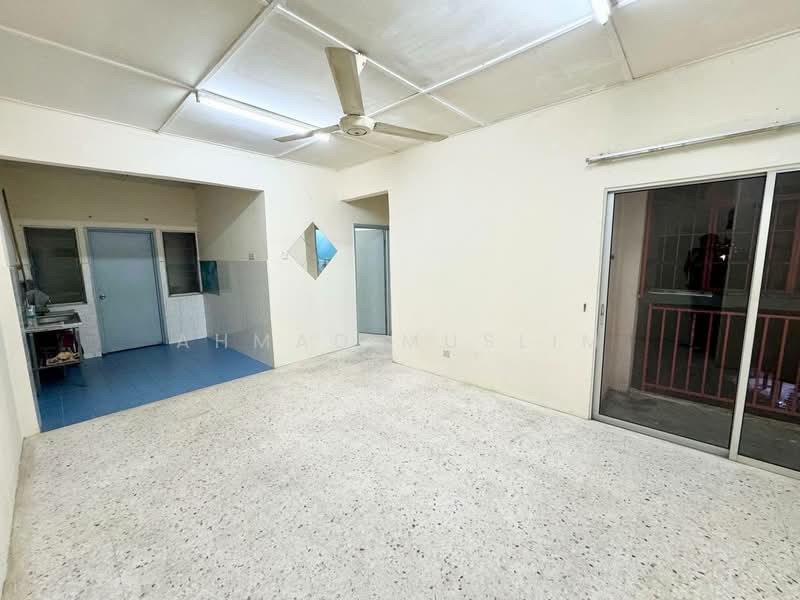 Pangsapuri untuk Dijual di Pangsapuri Sri Maya - Ahmad Muslim - Kitchen - PropertyGuru.com.my