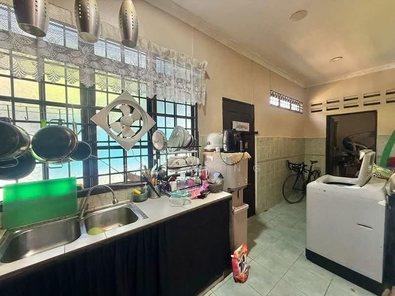 2-storey Terraced House for Sale in Johor Bahru (Johor) - Ray Wong - Kitchen - PropertyGuru.com.my