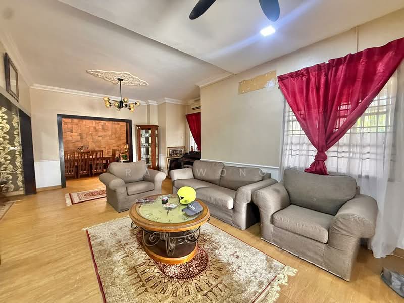 2-storey Terraced House for Sale in Johor Bahru (Johor) - Ray Wong - Living Room - PropertyGuru.com.my