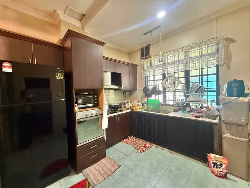 2-storey Terraced House for Sale in Johor Bahru (Johor) - Ray Wong - Kitchen - PropertyGuru.com.my