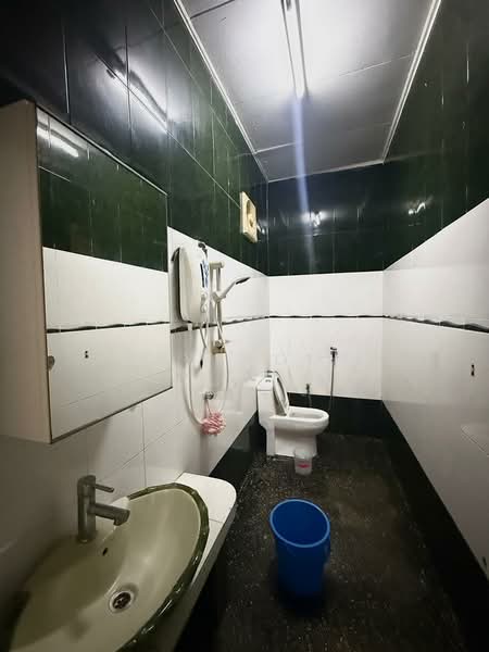 2-storey Terraced House for Sale in Johor Bahru (Johor) - Ray Wong - Bathroom - PropertyGuru.com.my
