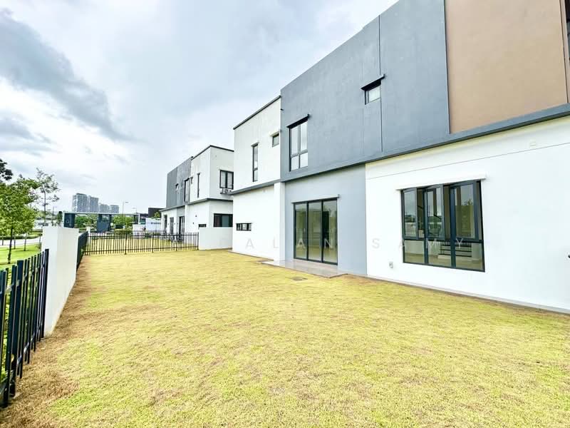 Semi-Detached House for Sale in Telok Panglima Garang (Selangor) - Mala Palanisamy - Exterior - PropertyGuru.com.my