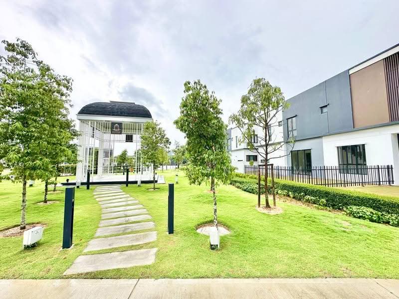 Semi-Detached House for Sale in Telok Panglima Garang (Selangor) - Mala Palanisamy - Exterior - PropertyGuru.com.my