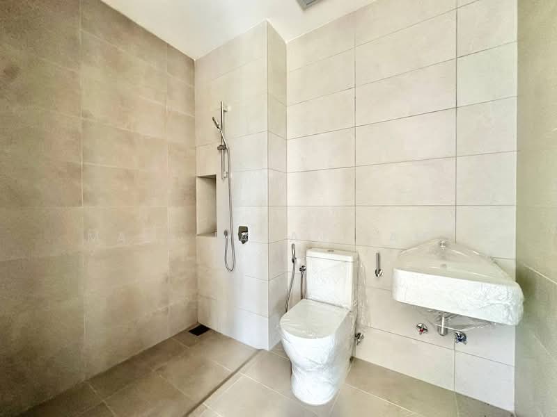 Semi-Detached House for Sale in Telok Panglima Garang (Selangor) - Mala Palanisamy - Bathroom - PropertyGuru.com.my