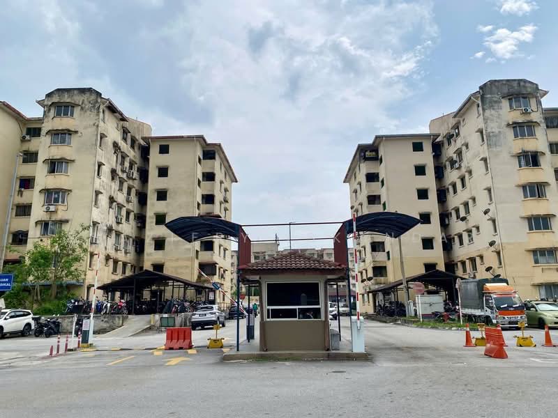 Apartment for Sale at Pangsapuri Subang Suria - Shaziery Iskandar - Exterior - PropertyGuru.com.my