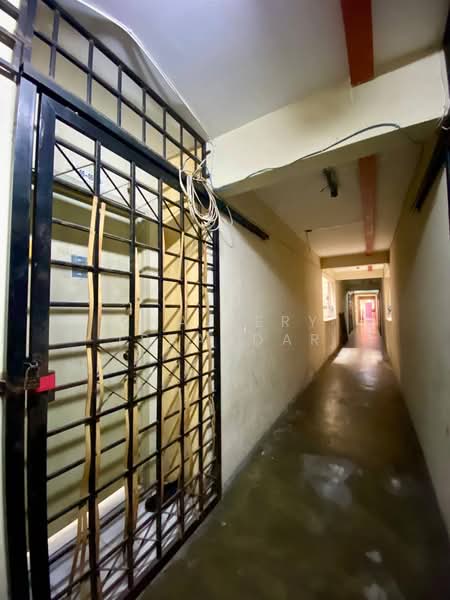Apartment for Sale at Pangsapuri Subang Suria - Shaziery Iskandar - Corridor - PropertyGuru.com.my