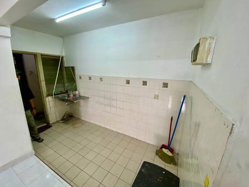 Apartment for Sale at Pangsapuri Subang Suria - Shaziery Iskandar - PropertyGuru.com.my