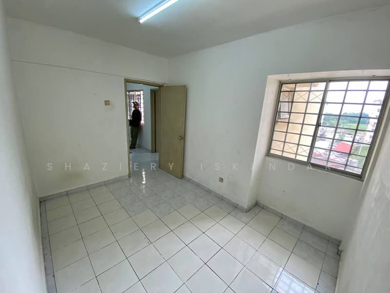Apartment for Sale at Pangsapuri Subang Suria - Shaziery Iskandar - PropertyGuru.com.my