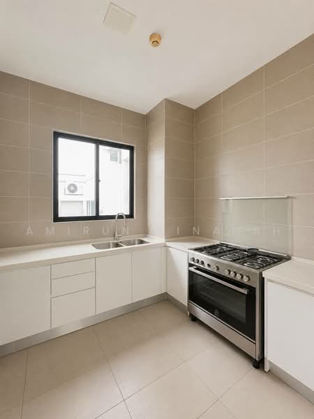 Semi-Detached House for Sale in Cyberjaya (Selangor) - Amirun Kinanah - Kitchen - PropertyGuru.com.my