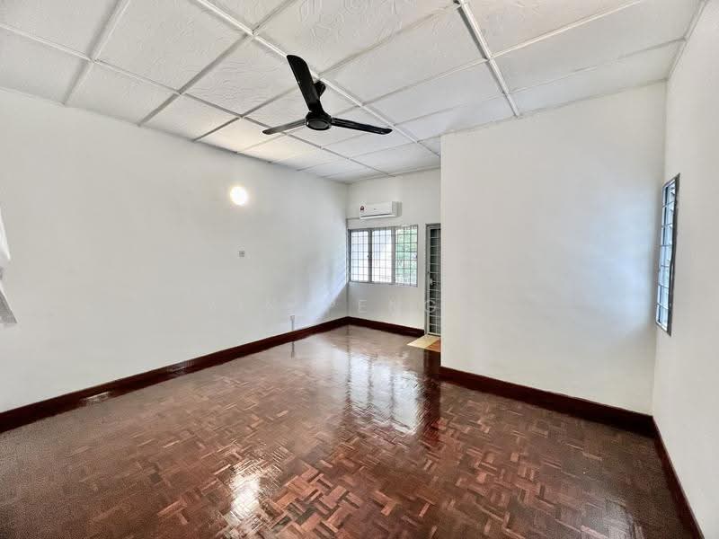 2-storey Terraced House for Rent in Taman Tun Dr Ismail (Kuala Lumpur) - Yin Peng . - Bedroom - PropertyGuru.com.my