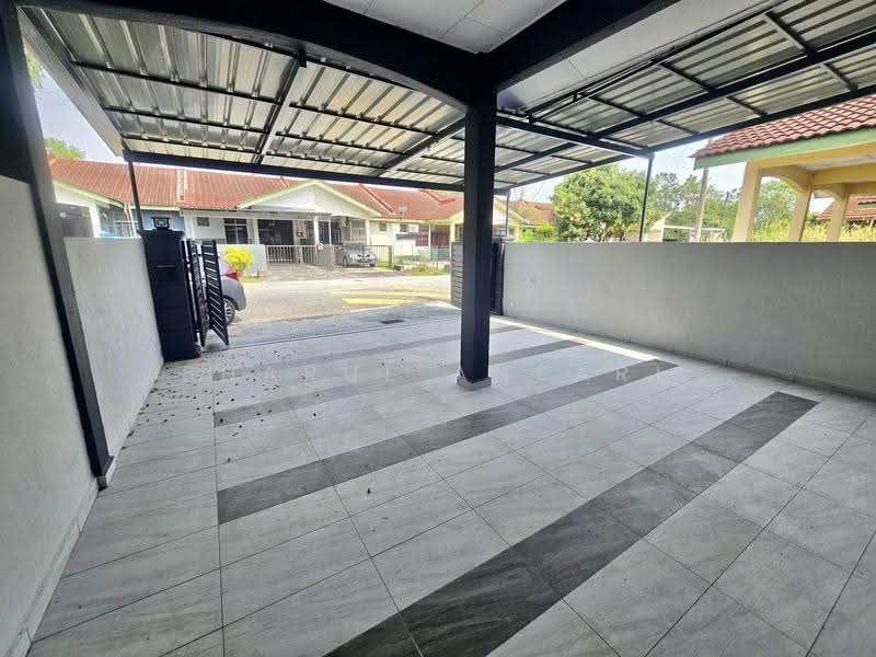 Rumah Teres 1-Tingkat untuk Dijual di Taman Desa Pd (Linggi) - Sharul Ansari - Exterior - PropertyGuru.com.my