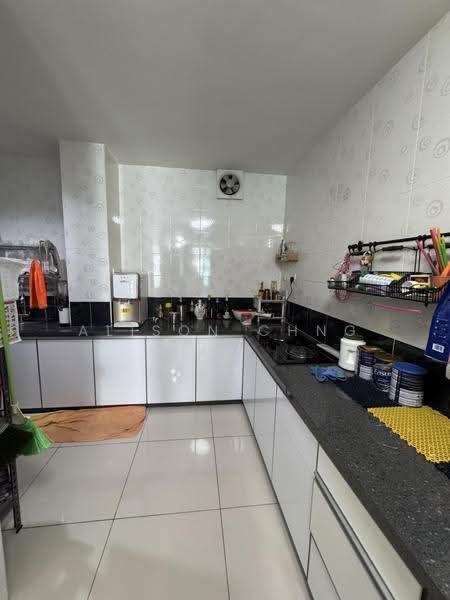 Condominium for Sale at The Oasis - Alison Chng - Kitchen - PropertyGuru.com.my