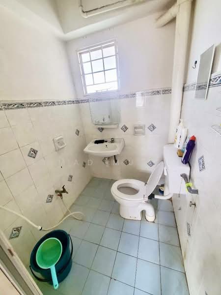 Pangsapuri untuk Dijual di Ascadia Lake View Apartment - Ahmad Muslim - PropertyGuru.com.my