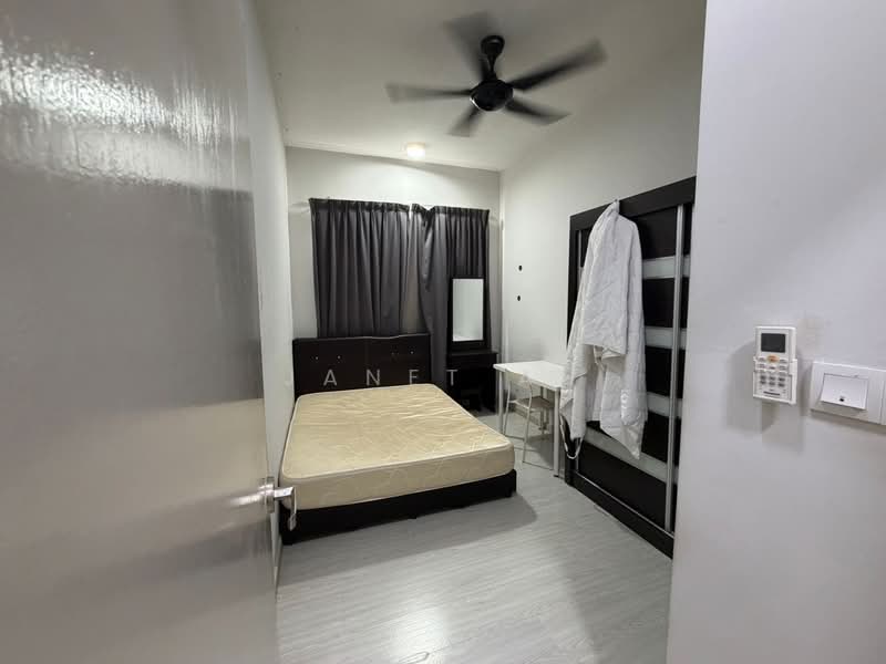 Kondominium untuk Disewa di The Haute Gurney - Janet Au - Bedroom - PropertyGuru.com.my