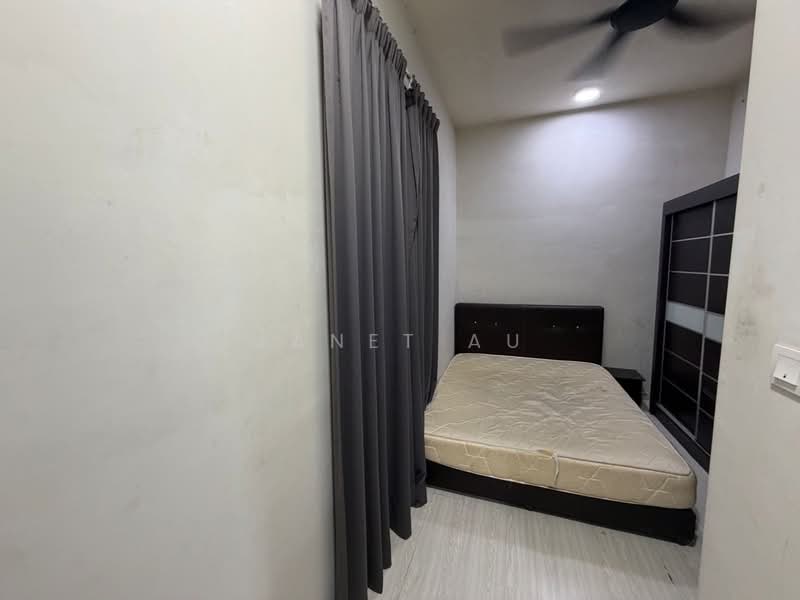Kondominium untuk Disewa di The Haute Gurney - Janet Au - Bedroom - PropertyGuru.com.my