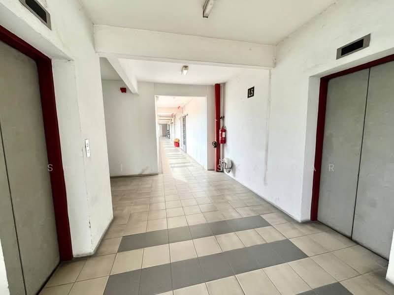 Apartment for Sale at Ria Apartment - Shaziery Iskandar - Corridor - PropertyGuru.com.my