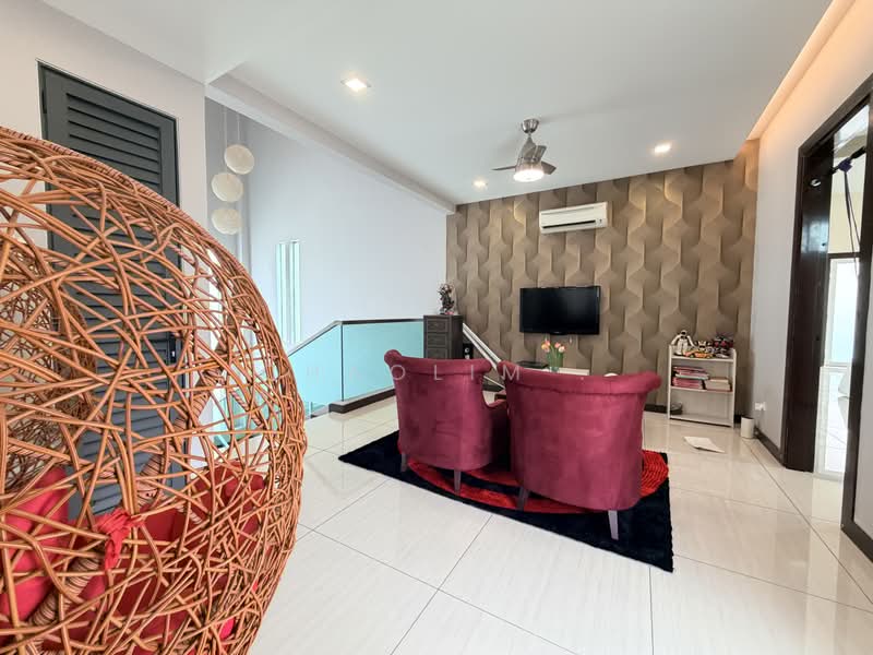 Bungalow House untuk Dijual di Bandar Mahkota Cheras (Cheras) - ChaoLim . - Living Room - PropertyGuru.com.my