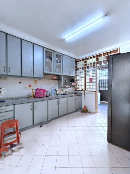 Rumah Teres 2-Tingkat untuk Dijual di Taman Desa Cemerlang (Ulu Tiram) - Karl Lim - Kitchen - PropertyGuru.com.my