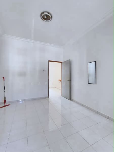 Rumah Teres 2-Tingkat untuk Dijual di Taman Desa Cemerlang (Ulu Tiram) - Karl Lim - Interior - PropertyGuru.com.my