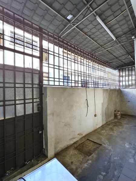 Rumah Teres 2-Tingkat untuk Dijual di Taman Desa Cemerlang (Ulu Tiram) - Karl Lim - Exterior - PropertyGuru.com.my