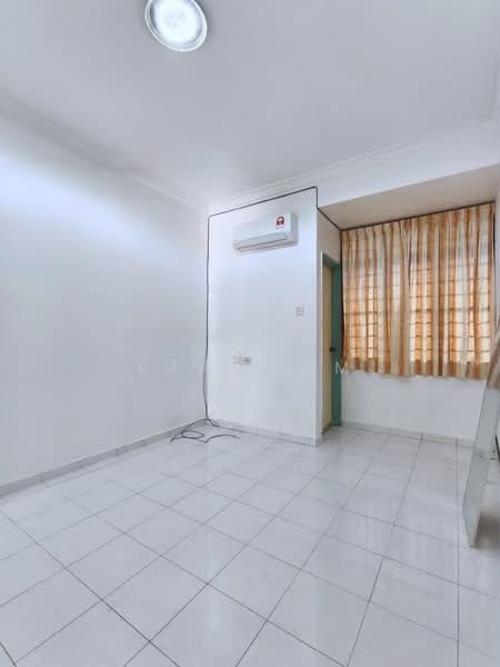 Rumah Teres 2-Tingkat untuk Dijual di Taman Desa Cemerlang (Ulu Tiram) - Karl Lim - Interior - PropertyGuru.com.my