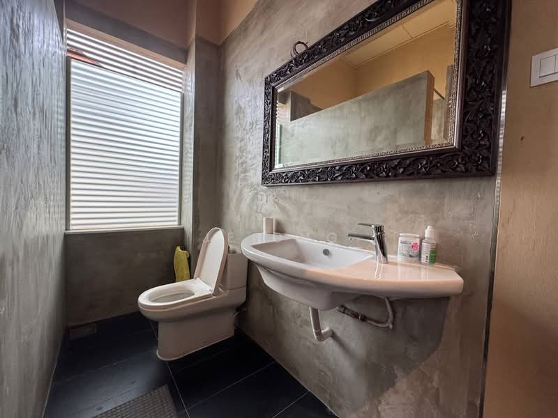 1.5-storey Terraced House for Sale in Johor Bahru (Johor) - JE ONG - Bathroom - PropertyGuru.com.my