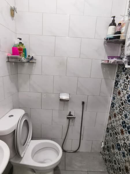 1-storey Terraced House for Sale in Cheras (Selangor) - Chan . - Bathroom - PropertyGuru.com.my