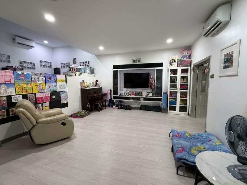 Rumah Teres 2-Tingkat untuk Dijual di SS2 (Petaling Jaya) - David Lim - Living Room - PropertyGuru.com.my