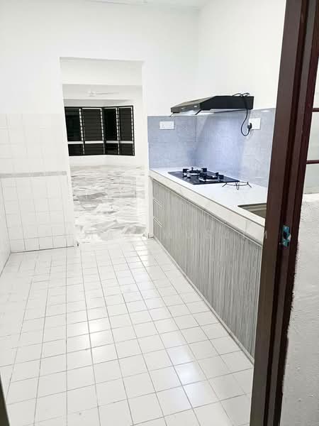 Pangsapuri untuk Dijual di Riverdale Park Apartments - Ahmad Muslim - Kitchen - PropertyGuru.com.my
