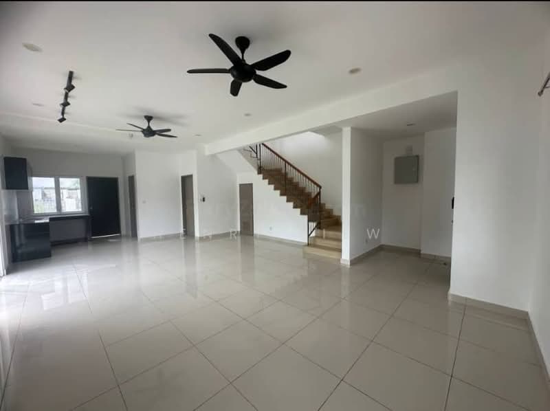 Rumah Teres 2-Tingkat untuk Dijual di Cyberjaya (Selangor) - Henry Liew - Living Room - PropertyGuru.com.my