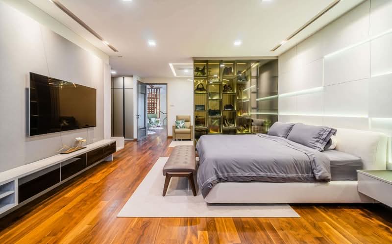 Semi-Detached House for Sale in Cyberjaya (Selangor) - Tiffany Siow - Master Bedroom - PropertyGuru.com.my