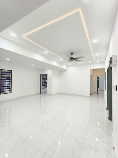 1-storey Terraced House for Sale in Taman Johor Jaya (Johor Bahru) - Desmond Lai - Living Room - PropertyGuru.com.my